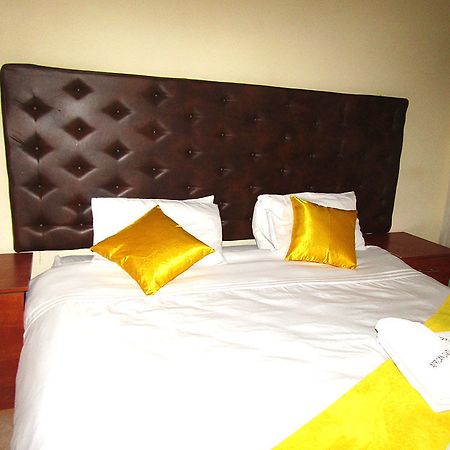 African Cave Lodge Hammanskraal Εξωτερικό φωτογραφία