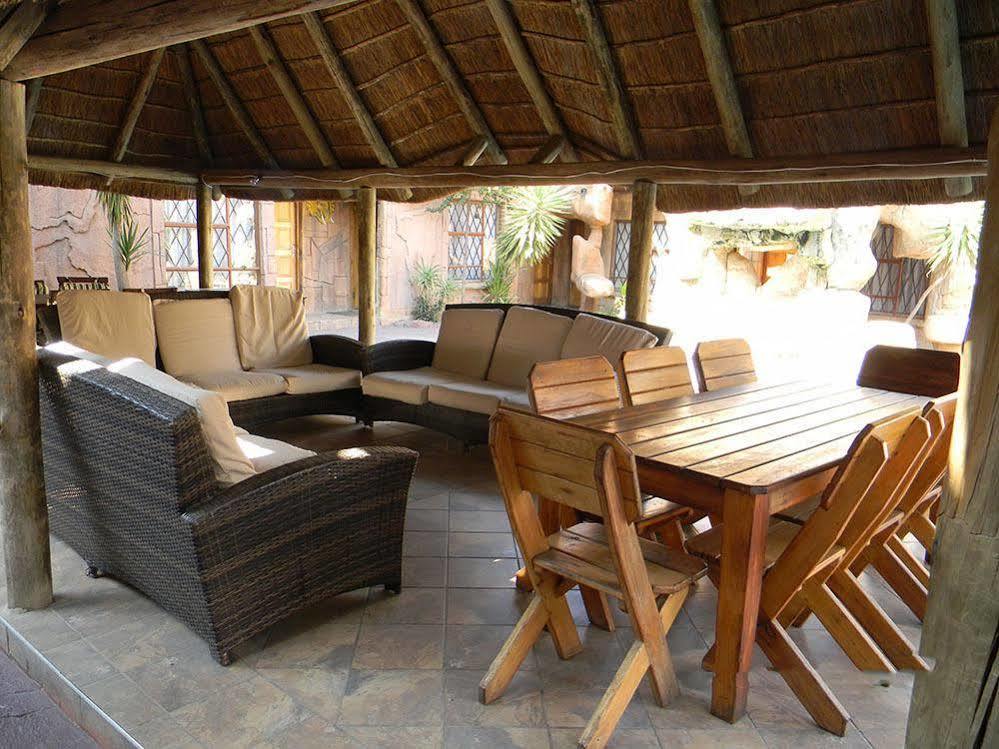 African Cave Lodge Hammanskraal Εξωτερικό φωτογραφία